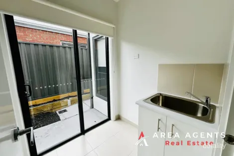 Property photo of 23 Wattlebird Street Beveridge VIC 3753