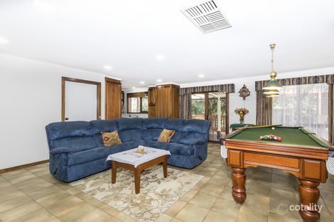 Property photo of 8 Shafer Court Endeavour Hills VIC 3802