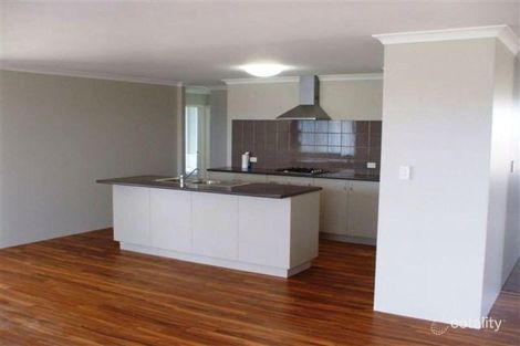 Property photo of 15 Bonarda Way Caversham WA 6055