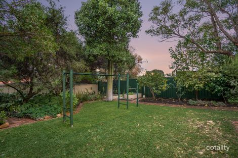 Property photo of 11 Redwood Crescent Melville WA 6156