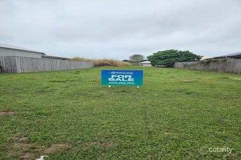 8 Donovan St, Blacks Beach, QLD 4740