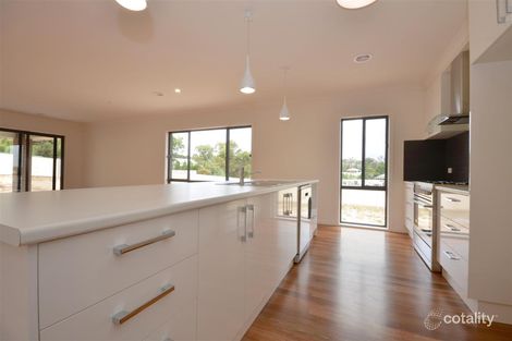 Property photo of 8 Appleford Court Brown Hill VIC 3350
