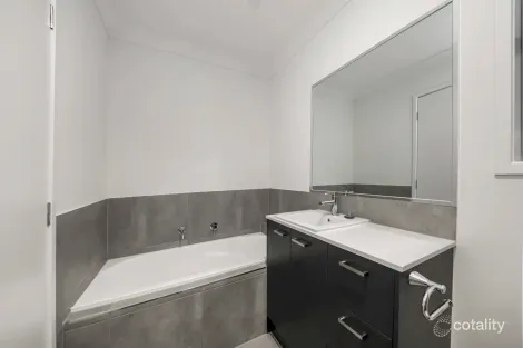 Property photo of 77 Liberty Drive Flagstone QLD 4280