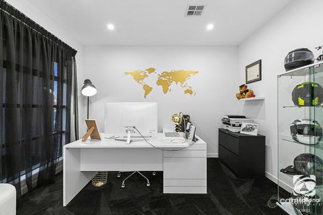 Property photo of 11 Pilatus Crescent Point Cook VIC 3030