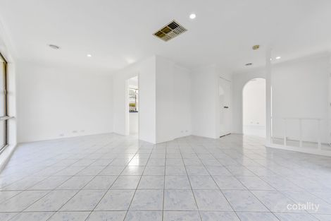 Property photo of 1 Buckland Court Endeavour Hills VIC 3802