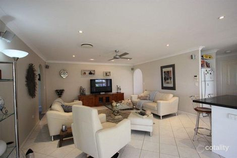 Property photo of 10 Riverview Close Hunterview NSW 2330
