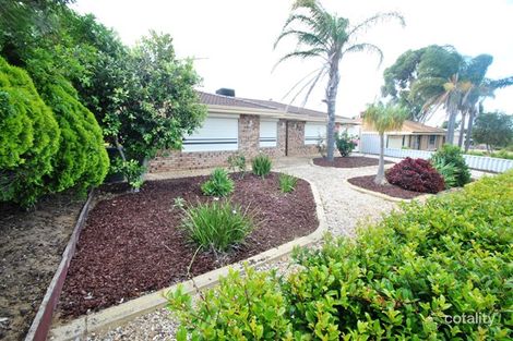 Property photo of 38 Newstead Crescent Parmelia WA 6167