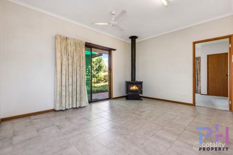 Property photo of 20 Michelle Drive Maiden Gully VIC 3551