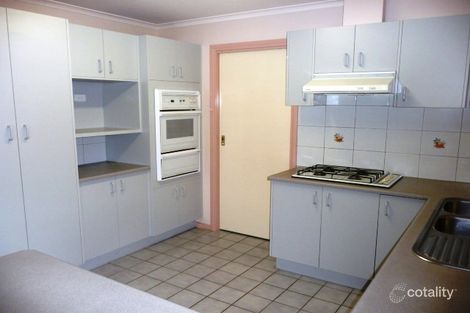 Property photo of 13 Howqua Circuit West Wodonga VIC 3690