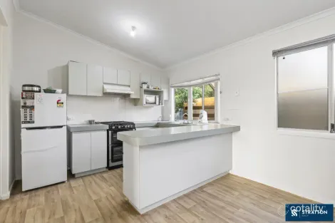 Property photo of 8 Kimberley Way Parkwood WA 6147