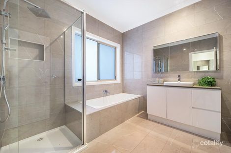 Property photo of 11 Hammence Street Glen Waverley VIC 3150