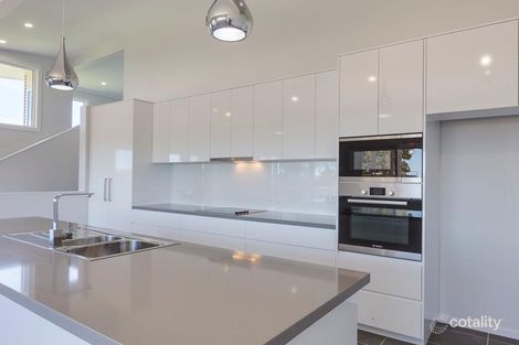 Property photo of 2/21 Bavarde Avenue Batemans Bay NSW 2536