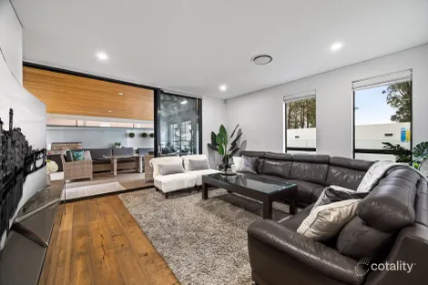 Property photo of 41 Ardennes Avenue Edmondson Park NSW 2174