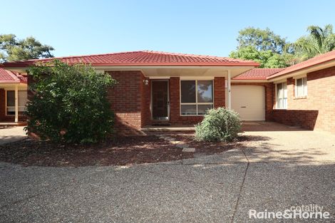 Property photo of 2/41 Kenneally Street Kooringal NSW 2650