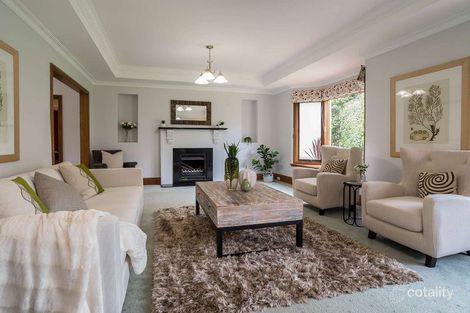 Property photo of 2 Waimea Grove Selby VIC 3159