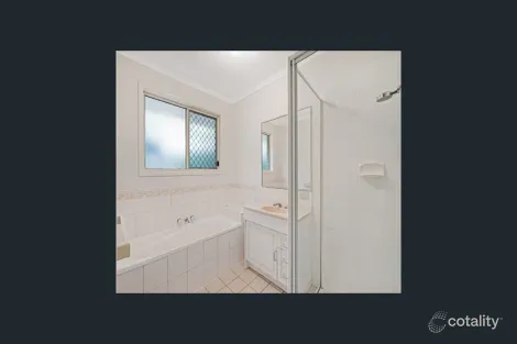 Property photo of 11 Crelga Court Merrimac QLD 4226