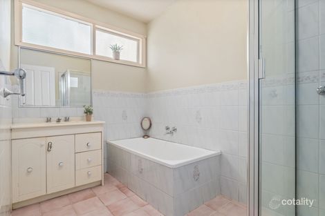 Property photo of 10 Emora Street Croydon VIC 3136