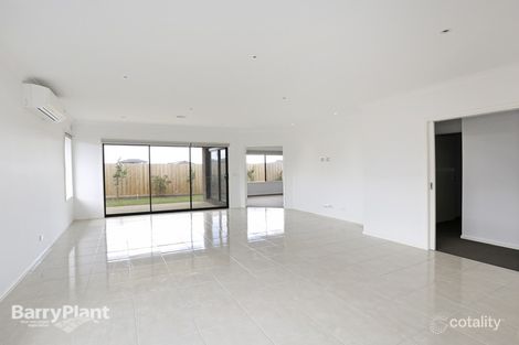 Property photo of 19 Coastal Drive Armstrong Creek VIC 3217