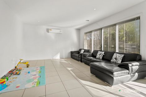 Property photo of 2 Denistoun Crescent Cranbourne VIC 3977