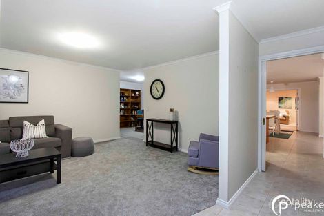 Property photo of 2 Tottington Rise Berwick VIC 3806