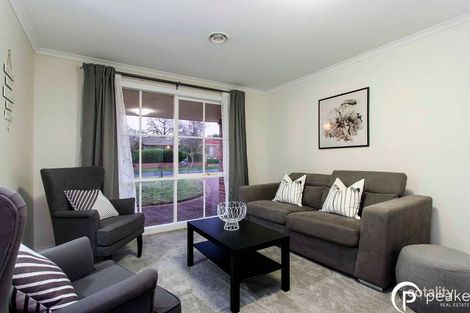 Property photo of 2 Tottington Rise Berwick VIC 3806