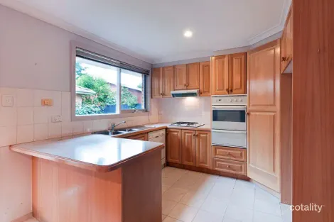 Property photo of 2/8 Minaki Avenue Doncaster East VIC 3109