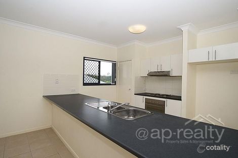 Property photo of 8 Creekside Drive Springfield Lakes QLD 4300