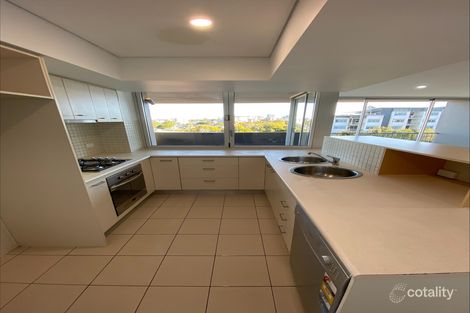 Property photo of 13/147-153 Lambert Street Kangaroo Point QLD 4169
