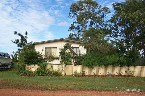 10 Resthaven Dr, Lamb Island, QLD 4184