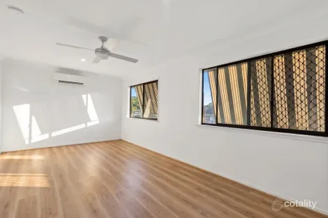 Property photo of 8 Pacific Boulevard Broadbeach Waters QLD 4218