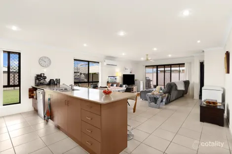 Property photo of 8 Belltrees Place Gracemere QLD 4702