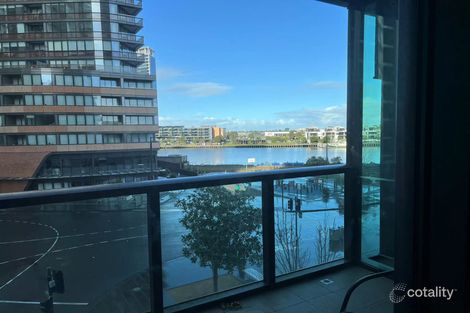 Property photo of 2B/9 Waterside Place Docklands VIC 3008