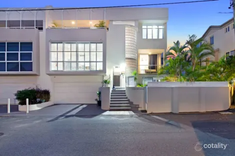 1/196b Hedges Ave, Mermaid Beach, QLD 4218