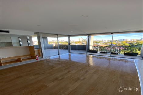 Property photo of 13/147-153 Lambert Street Kangaroo Point QLD 4169