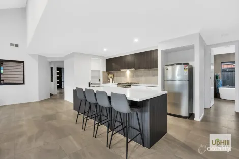 Property photo of 24 Bellhaven Circuit Clyde North VIC 3978