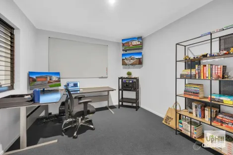 Property photo of 24 Bellhaven Circuit Clyde North VIC 3978