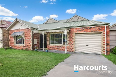 Property photo of 32 Waterbush Crescent Lyndhurst VIC 3975