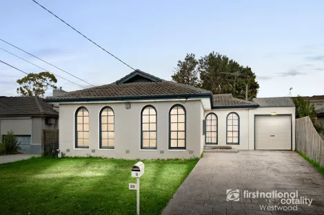 Property photo of 39 Strathmore Crescent Hoppers Crossing VIC 3029