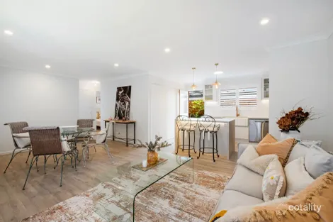 2/5-7 Gascoigne Rd, Gorokan, NSW 2263