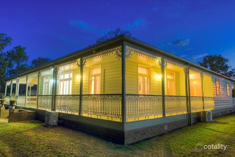 Property photo of 4 Windsor Place Miles QLD 4415