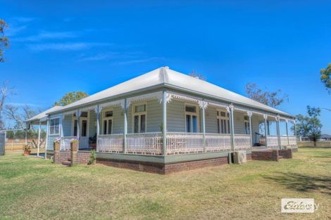 Property photo of 4 Windsor Place Miles QLD 4415