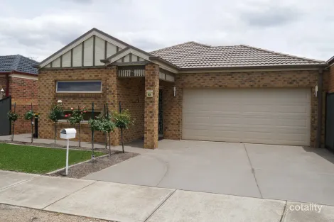 65 Lakewood Bvd, Melton, VIC 3337