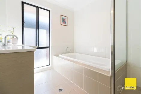 Property photo of 15 Angus Place Bungendore NSW 2621