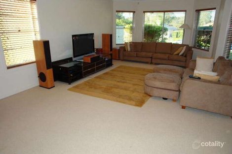 Property photo of 10 Hazel Court Arundel QLD 4214