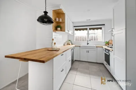Property photo of 22 Tadstan Drive Tullamarine VIC 3043