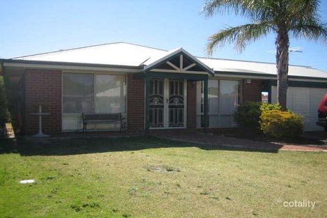 15 Moonlight Ct, Huntingdale, WA 6110