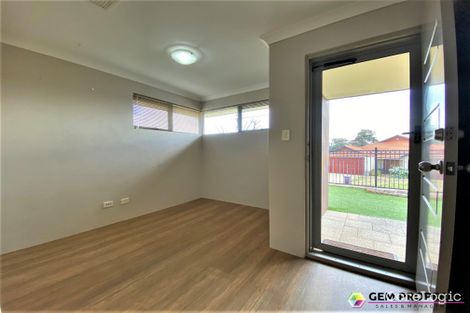 Property photo of 10 Fareham Crescent Wellard WA 6170