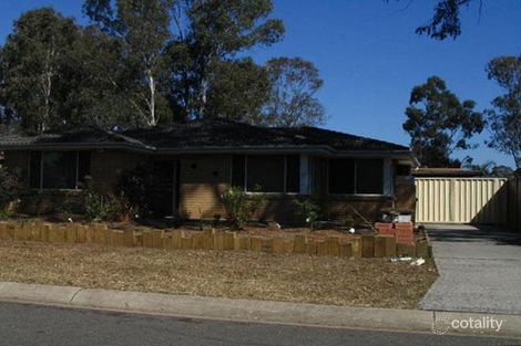 Property photo of 33 Grevillea Drive St Clair NSW 2759