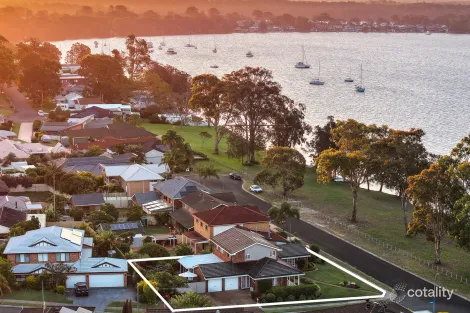 Property photo of 9 Lakeside Close Bonnells Bay NSW 2264