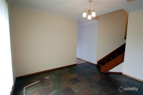 Property photo of 2 Mercedes Court Happy Valley SA 5159